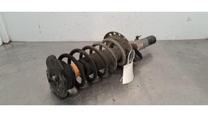 Gebruikte Schokbreker rechts-voor Landrover Range Rover Evoque II (LZC/LZS/LZH) 1.5 P160 MHEV 12V Prijs € 199,65 Inclusief btw aangeboden door Autohandel Didier