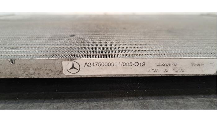 Kondensor, luftkonditionering från en Mercedes-Benz A (177.0) 1.3 A-180 Turbo 16V 2023