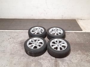 Używane Zestaw obreczy i opon zimowych Opel Corsa F (UB/UH/UP) 1.2 12V 75 Cena € 399,30 Z VAT oferowane przez Autohandel Didier