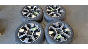 Begagnade Hjuluppsättning + däck Citroen C3 (SX/SW) 1.2 12V e-THP PureTech 110 Pris € 532,40 Inklusive moms erbjuds av Autohandel Didier