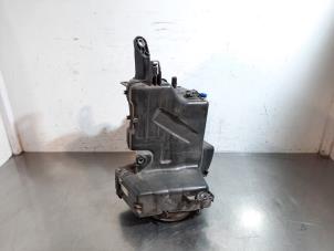 Begagnade AdBlue-tank Volkswagen Polo VI (AW1) 1.6 TDI 16V 80 Pris € 199,65 Inklusive moms erbjuds av Autohandel Didier