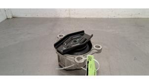 Begagnade Motorfäste Volvo XC40 (XZ) Single Motor 69 kWh Pris € 66,55 Inklusive moms erbjuds av Autohandel Didier