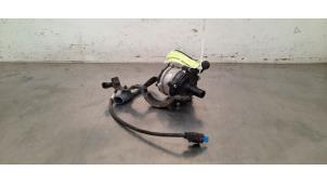 Gebruikte Extra waterpomp Hyundai Santa Fe IV 1.6 T-GDI Hybrid HTRAC Prijs € 163,35 Inclusief btw aangeboden door Autohandel Didier