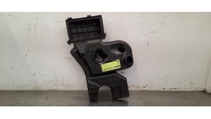 Gebruikte Luchtgeleider Toyota Aygo (B40) 1.0 12V VVT-i Prijs € 36,30 Inclusief btw aangeboden door Autohandel Didier