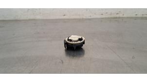 Begagnade Airbagsensor Fiat 600 (365) 1.2 Hybrid 100 Pris € 42,35 Inklusive moms erbjuds av Autohandel Didier