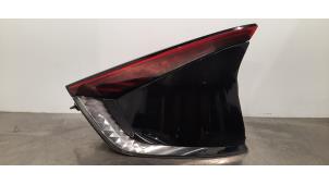 Begagnade Baklykta, vänster Kia EV6 (CV) 77.4 kWh RWD Pris € 1.058,75 Inklusive moms erbjuds av Autohandel Didier