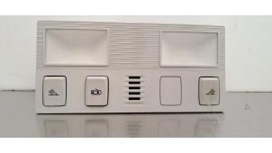 Używane Oswietlenie wewnetrzne przód Volkswagen Crafter (SY) 2.0 TDI FWD Cena € 24,20 Z VAT oferowane przez Autohandel Didier