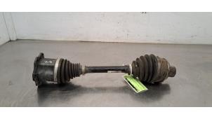 Begagnade Drivaxel, vänster fram Audi A6 Avant (C8) 2.0 35 TDI Mild hybrid Pris € 399,30 Inklusive moms erbjuds av Autohandel Didier