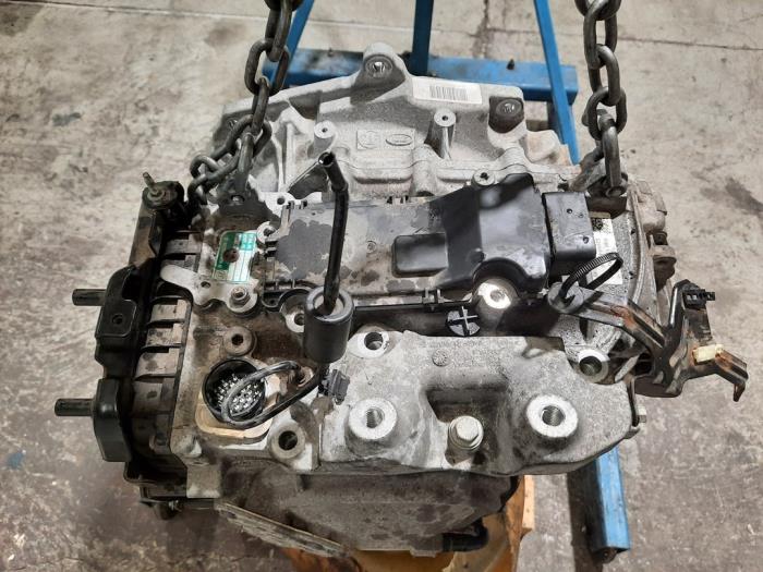 Versnellingsbak van een Land Rover Discovery Sport (LC) 2.0 TD4 150 16V 2018