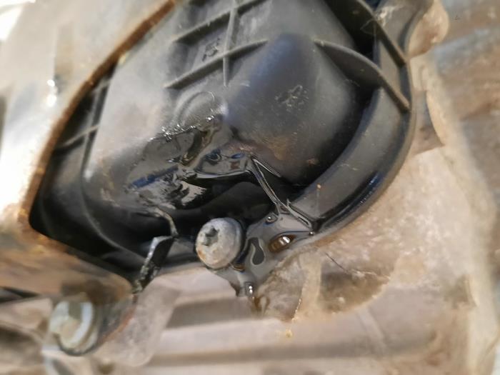 Versnellingsbak van een Land Rover Discovery Sport (LC) 2.0 TD4 150 16V 2018