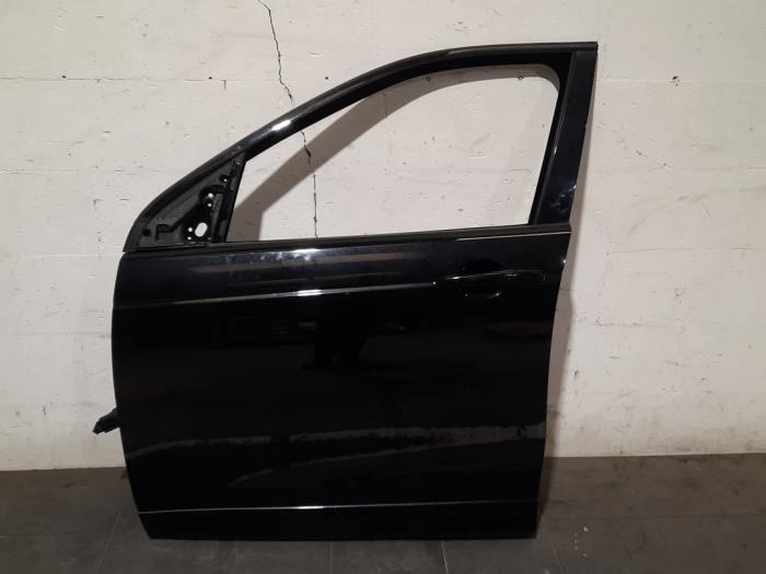 Portier 4Deurs links-voor van een Land Rover Discovery Sport (LC) 2.0 TD4 150 16V 2018