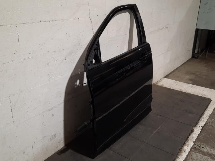 Portier 4Deurs links-voor van een Land Rover Discovery Sport (LC) 2.0 TD4 150 16V 2018