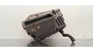 Begagnade Luftfilterhus Volkswagen Passat Variant (3G5) 1.6 TDI 16V Pris € 54,45 Inklusive moms erbjuds av Autohandel Didier