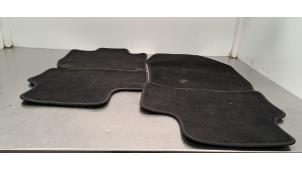 Używane Zestaw dywaników DS Automobiles DS 4 Cena € 66,55 Z VAT oferowane przez Autohandel Didier