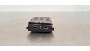 Begagnade AUX/USB-anslutning Volkswagen Transporter T6 2.0 TDI 150 Pris € 30,25 Inklusive moms erbjuds av Autohandel Didier