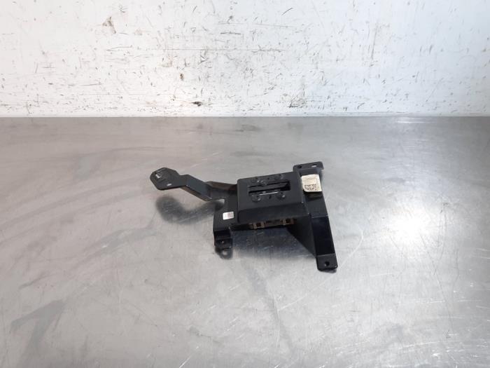 Radar sensor van een Land Rover Range Rover Evoque II (LZC/LZS/LZH)  2023