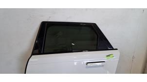 Używane Drzwi lewe tylne wersja 4-drzwiowa Landrover Range Rover Velar (LY) 3.0 D300 AWD Cena € 859,10 Z VAT oferowane przez Autohandel Didier