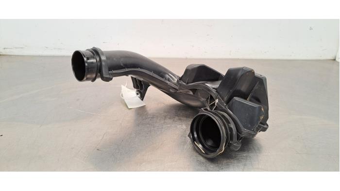 Air intake hose Volvo V60 II 2.0 D3 16V AWD - 31370120