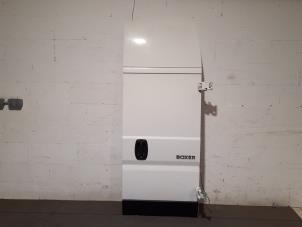 Begagnade Bakdörr, minibuss/van Peugeot Boxer (U9) 2.2 Blue HDi 140 Pris € 859,10 Inklusive moms erbjuds av Autohandel Didier