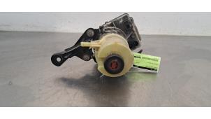 Gebruikte Stuurpomp Renault Trafic (1FL/2FL/3FL/4FL) 1.6 dCi 95 Prijs € 399,30 Inclusief btw aangeboden door Autohandel Didier