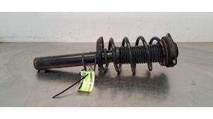 Begagnade Stötdämpare, vänster fram Volkswagen Caddy IV 2.0 TDI 75 Pris € 66,55 Inklusive moms erbjuds av Autohandel Didier