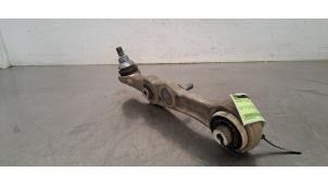 Begagnade Främre gaffelben, höger Mercedes C (W205) C-220d 2.0 Turbo 16V Pris € 66,55 Inklusive moms erbjuds av Autohandel Didier
