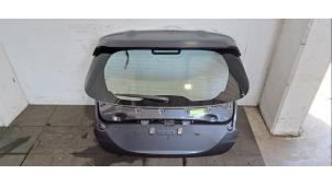 Używane Tylna klapa Toyota Yaris IV (P21/PA1/PH1) 1.5 12V Hybrid 115 Cena € 726,00 Z VAT oferowane przez Autohandel Didier