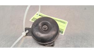 Używane Klakson Toyota RAV4 (A5) 2.5 Hybrid 16V Cena € 18,15 Z VAT oferowane przez Autohandel Didier