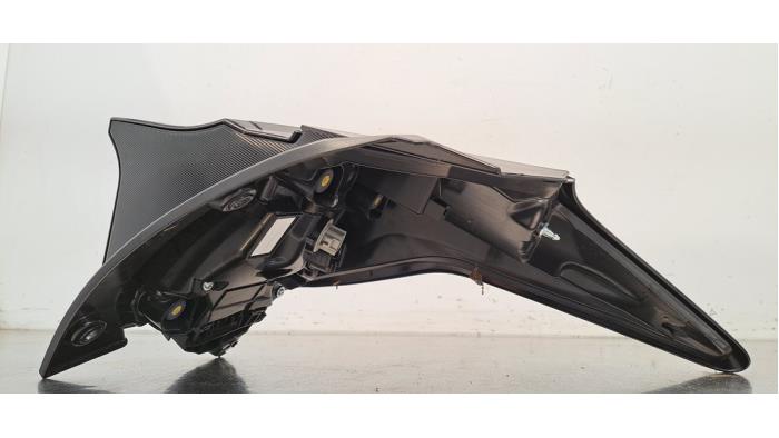 Tylne swiatlo pozycyjne lewe z Toyota Yaris IV (P21/PA1/PH1) 1.5 12V Hybrid 115 2025