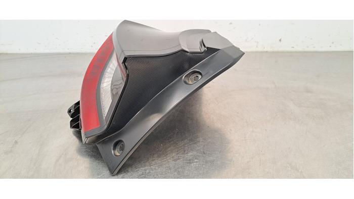 Tylne swiatlo pozycyjne lewe z Toyota Yaris IV (P21/PA1/PH1) 1.5 12V Hybrid 115 2025