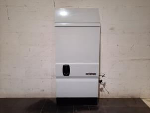 Begagnade Bakdörr, minibuss/van Peugeot Boxer (U9) 2.2 Blue HDi 165 Pris € 937,75 Inklusive moms erbjuds av Autohandel Didier