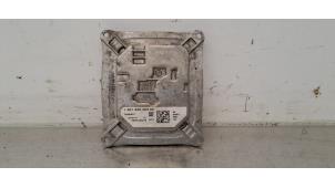 Używane Modułowy reflektor LED Peugeot 308 (L3/L8/LB/LH/LP) 1.6 BlueHDi 120 Cena € 54,45 Z VAT oferowane przez Autohandel Didier