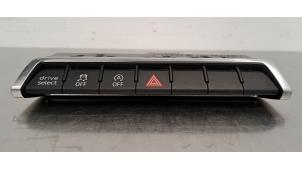 Begagnade Nödbelysningsbrytare Audi Q3 (F3B) 1.5 35 TFSI 16V Pris € 66,55 Inklusive moms erbjuds av Autohandel Didier