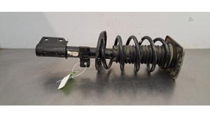 Gebruikte Schokdemper links-voor Peugeot Expert (V1/VA/VB/VE/VF/VT/VY) 2.0 Blue HDi 145 16V Prijs € 66,55 Inclusief btw aangeboden door Autohandel Didier