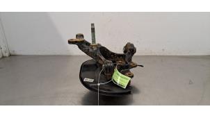 Gebruikte Fusee links-achter Toyota Corolla Cross 2.0 VVT-i 16V Hybrid 200 Prijs € 199,65 Inclusief btw aangeboden door Autohandel Didier