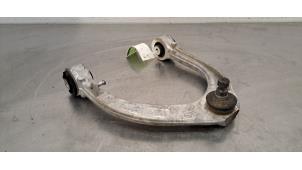 Używane Wahacz zawieszenia prawy przód Landrover Range Rover Sport (LW) 3.0 SDV6 Cena € 133,10 Z VAT oferowane przez Autohandel Didier