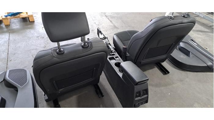 Bekleding Set (compleet) van een Renault Arkana (RJLL) 1.6 E-Tech 145 16V 2024