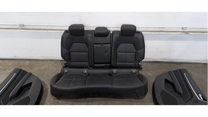 Bekleding Set (compleet) van een Renault Arkana (RJLL) 1.6 E-Tech 145 16V 2024