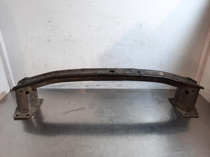 Bumperframe voor van een Land Rover Discovery Sport (LC) 2.0 TD4 150 16V 2018