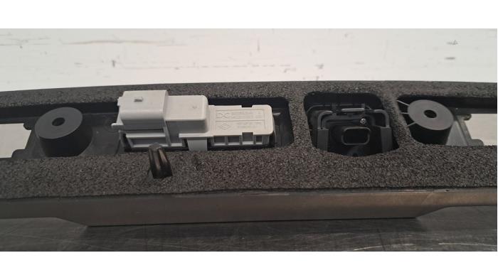 Achteruitrij Camera van een Renault Arkana (RJLL) 1.6 E-Tech 145 16V 2024