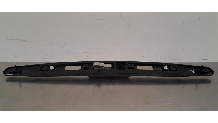 Achteruitrij Camera van een Renault Arkana (RJLL) 1.6 E-Tech 145 16V 2024