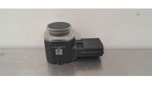 Gebruikte PDC Sensor Renault Arkana (RJLL) 1.6 E-Tech 145 16V Prijs € 30,25 Inclusief btw aangeboden door Autohandel Didier