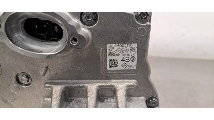 Aircopomp van een Renault Arkana (RJLL) 1.6 E-Tech 145 16V 2024