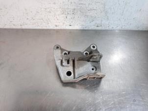 Gebruikte Motorrubber Landrover Discovery Sport (LC) 2.0 TD4 150 16V Prijs € 54,45 Inclusief btw aangeboden door Autohandel Didier