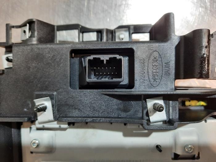 Navigeringsdisplay från en Land Rover Discovery Sport (LC) 2.0 TD4 150 16V 2018