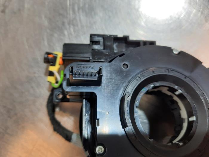 Klockfjäder, airbag från en Land Rover Discovery Sport (LC) 2.0 TD4 150 16V 2018