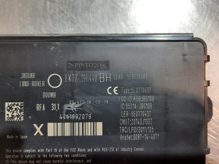 Centrale Deurvergrendelings Module van een Land Rover Discovery Sport (LC) 2.0 TD4 150 16V 2018