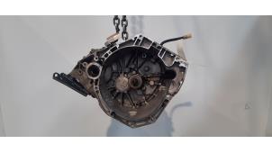 Begagnade Växellåda Renault Express 1.3 TCE 100 16V Pris € 1.331,00 Inklusive moms erbjuds av Autohandel Didier