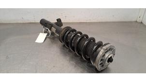 Begagnade Stötdämpare, vänster fram BMW X5 (G05) xDrive 25d 2.0 16V Pris € 332,75 Inklusive moms erbjuds av Autohandel Didier