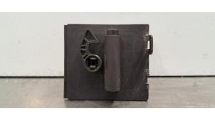 Begagnade Tanklåsmotor Mercedes CLA Shooting Brake (117.9) 1.5 CLA-180 d 16V Pris € 30,25 Inklusive moms erbjuds av Autohandel Didier